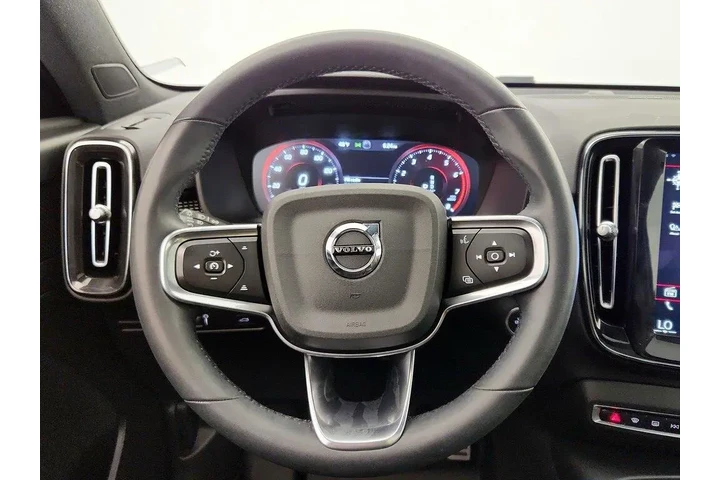 $26998 : Volvo XC40 2022 AWD T5 R-Des image 10