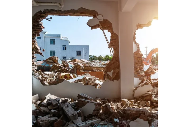 LEPES HAULING DEMOLITION image 3