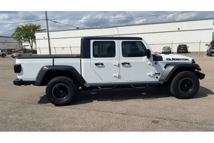 $25995 : Jeep Gladiator 2020 4x4 Spor image 9