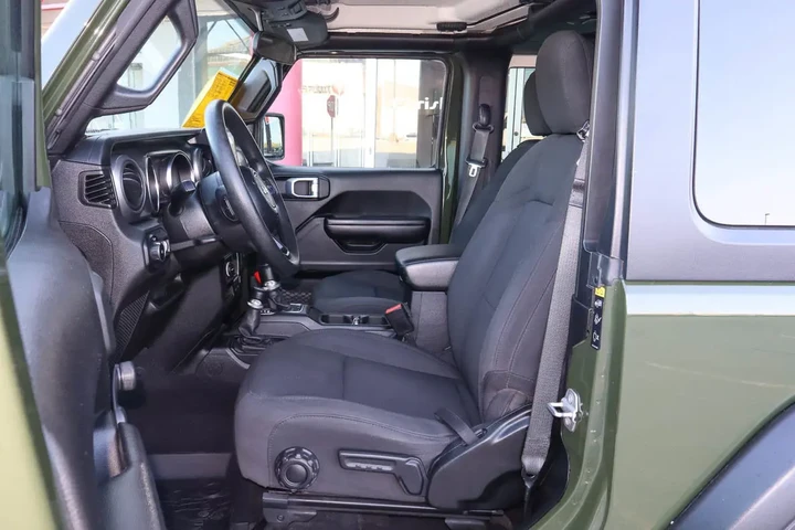 $23988 : 2021 Wrangler Sport 4x4 image 7