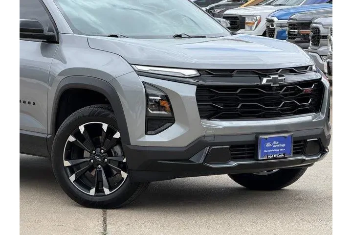 $31988 : Chevrolet Equinox 2026 RS 4d image 2