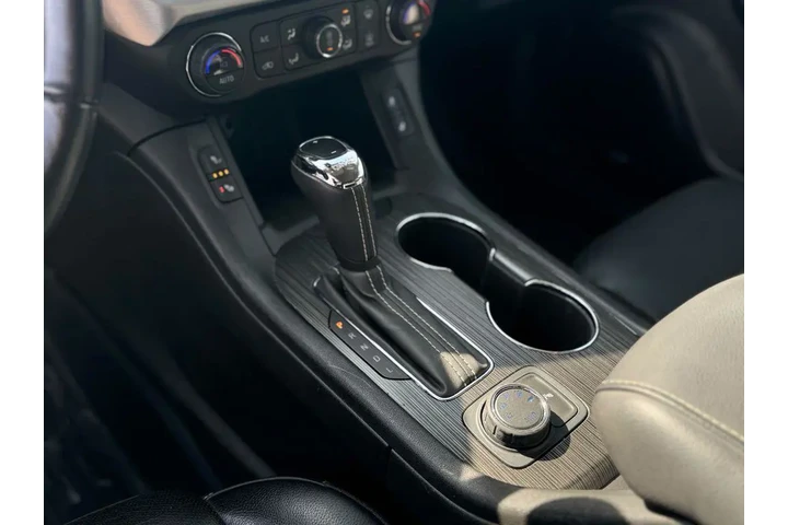 $20938 : GMC Acadia 2018 4x4 SLT-1 4d image 8