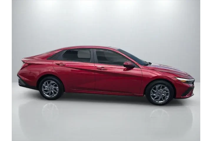 $23499 : Hyundai ELANTRA Hybrid 2024 image 4