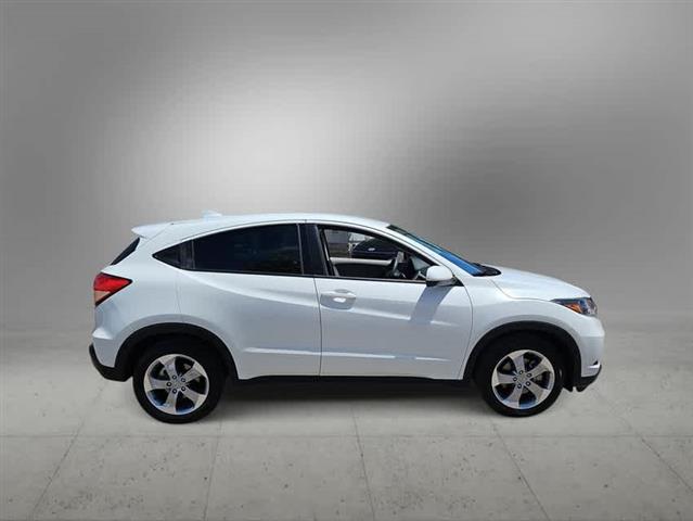 $15990 : Pre-Owned 2017 Honda HR-V LX image 6