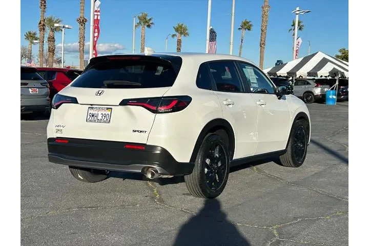 $27995 : Honda HR-V 2024 AWD Sport 4d image 7