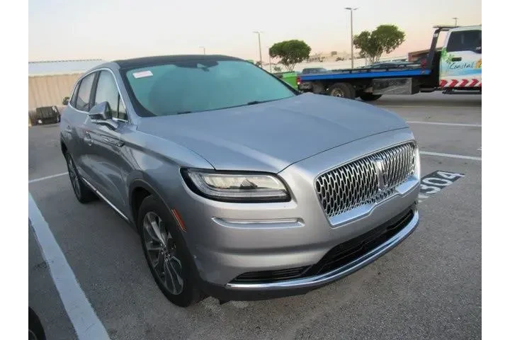$31990 : Lincoln Nautilus 2022 Reserv image 1