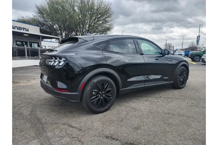 $29998 : Ford Mustang Mach-E 2025 Sel image 3