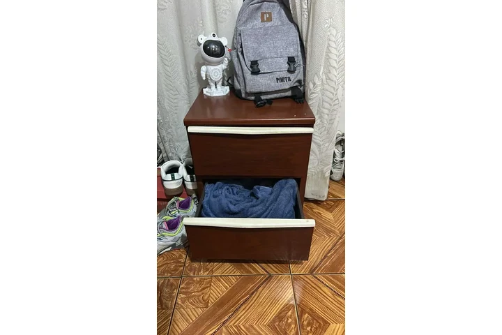 $150 : VENDO DOS VELADORES image 4