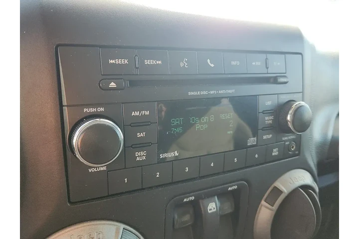 $17995 : Jeep Wrangler 2016 4x4 Sport image 10