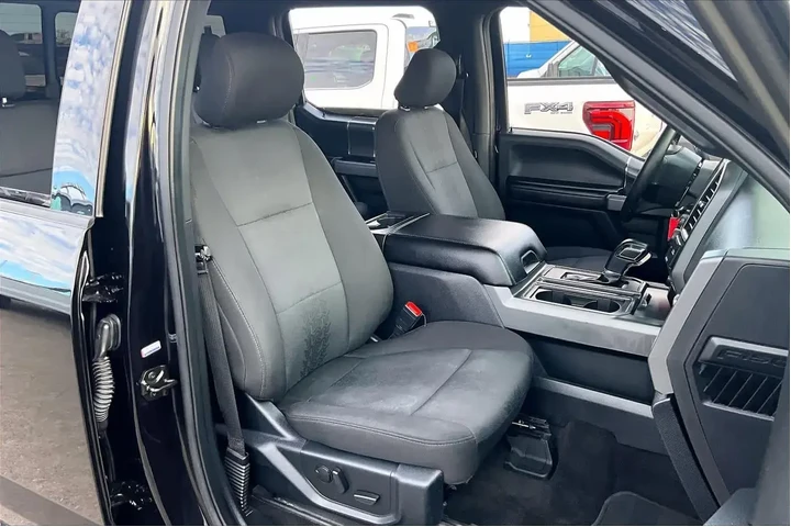 $33995 : Ford F-150 2020 4x4 XLT 4dr image 8