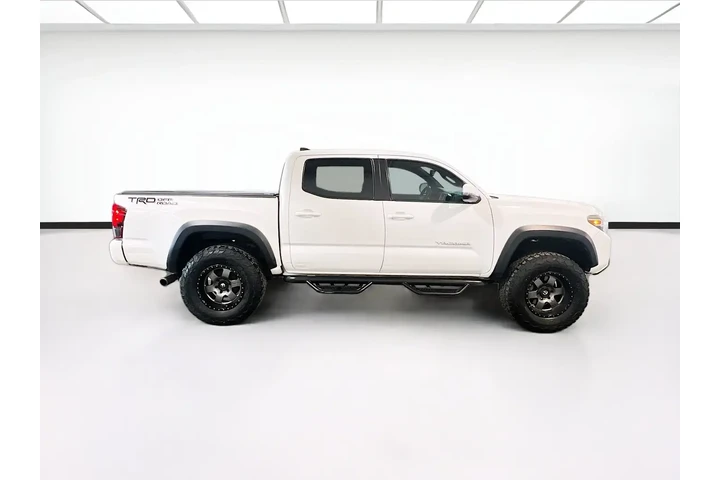 $25588 : Toyota Tacoma 2018 4x2 TRD O image 5