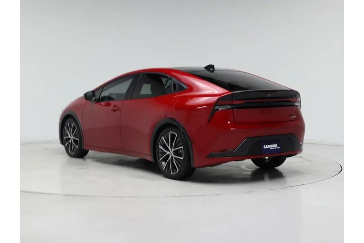 $32998 : Toyota Prius 2025 Limited 4d image 2