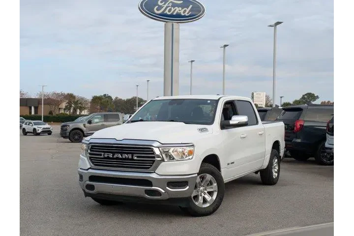 $31995 : Ram 1500 2024 4x2 Laramie 4d image 1