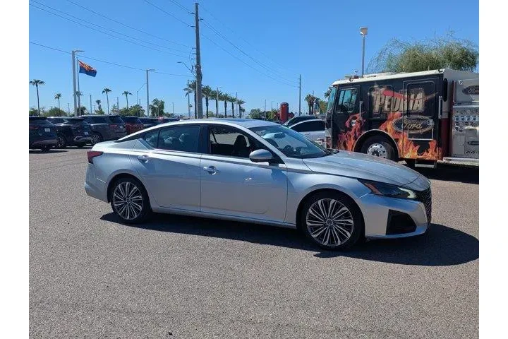 Nissan Altima 2023 2.5 SL 4d image 7