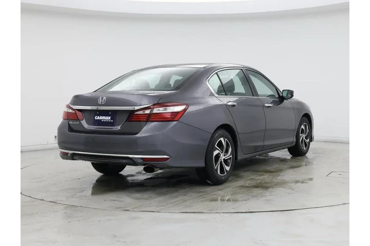 $17998 : Honda Accord 2017 LX 4dr Sed image 8