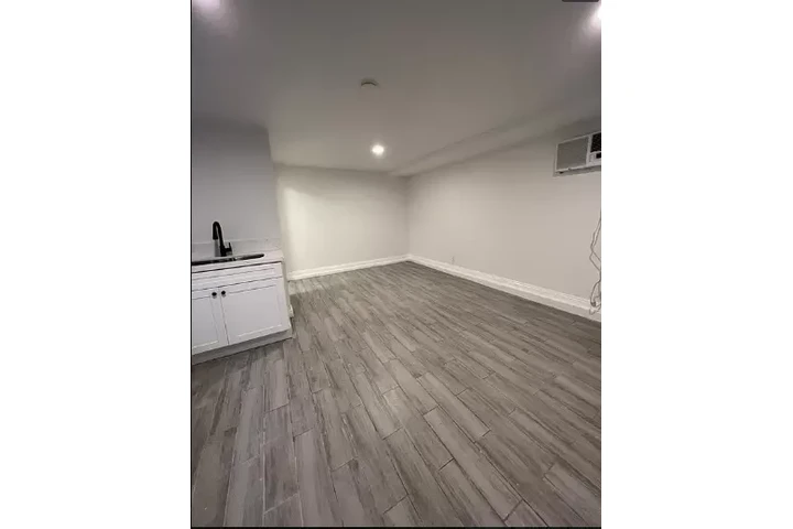 $900 : Se renta apartsmento recien re image 3