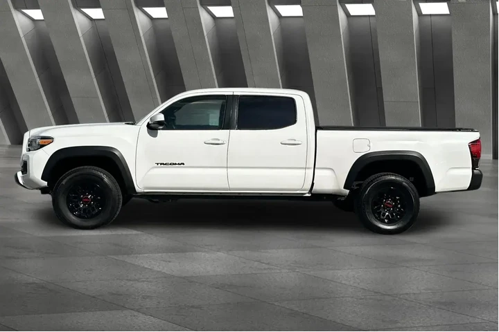 $33900 : Toyota Tacoma 2019 4x4 TRD O image 8