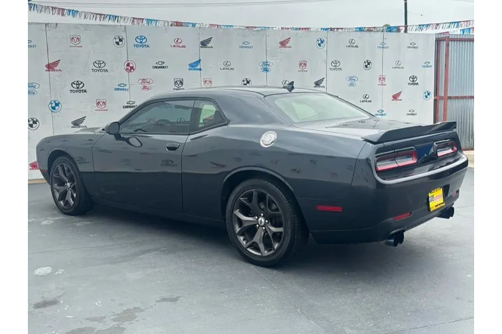 $22995 : 2018 Challenger SXT Plus RWD image 7