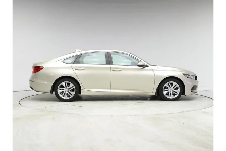 $17998 : Honda Accord 2018 LX 4dr Sed image 7