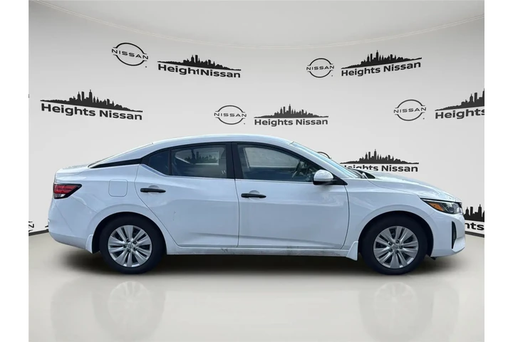 $18490 : Nissan Sentra 2025 S 4dr Sed image 8