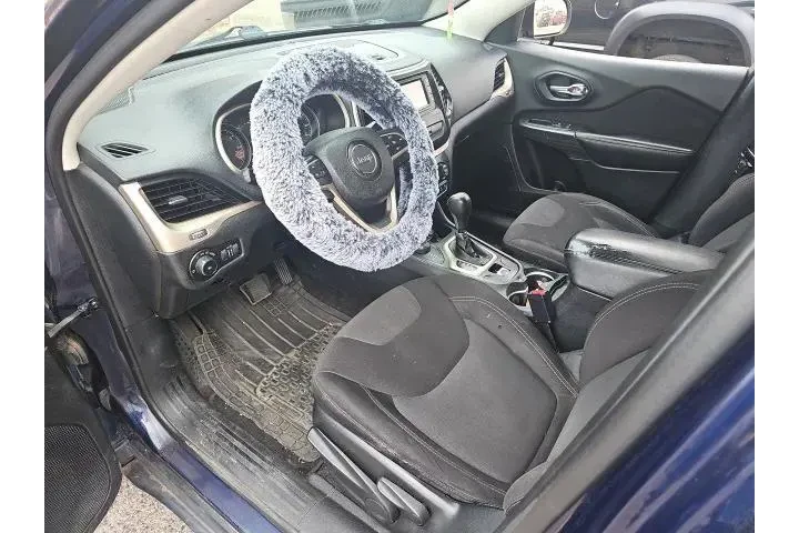 $6888 : Jeep Cherokee 2015 4x4 Latit image 6