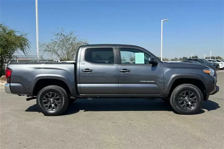 $31998 : Tacoma SR5 image 3