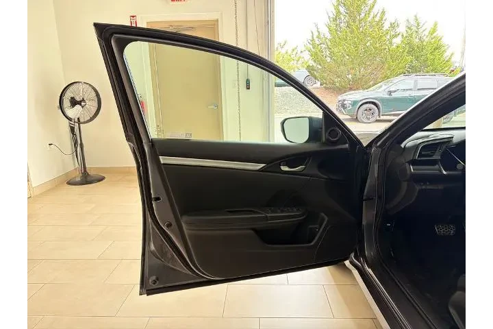 $20989 : Honda Civic 2019 Sport 4dr S image 9