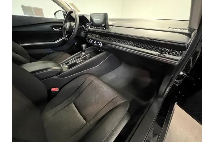 $23987 : Honda Accord 2023 LX 4dr Sed image 10