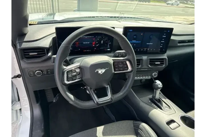 $28888 : Ford Mustang 2024 EcoBoost P image 9