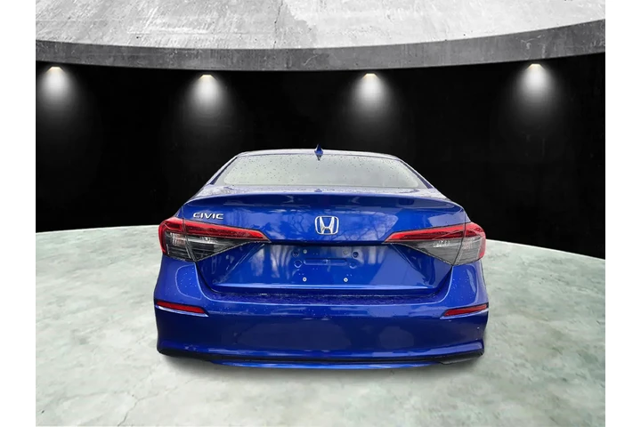 $18985 : Honda Civic 2024 LX 4dr Seda image 5