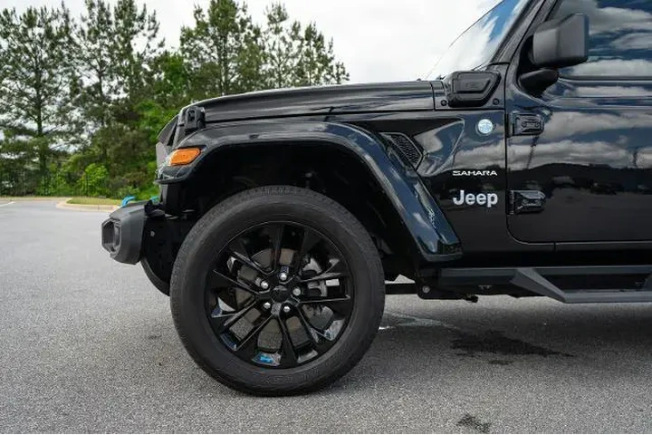 $31999 : Jeep Wrangler 2023 4x4 High image 4
