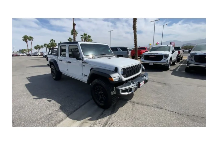 $37589 : 2024 Gladiator image 2