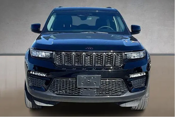 $31570 : Jeep Grand Cherokee 2023 4x2 image 3