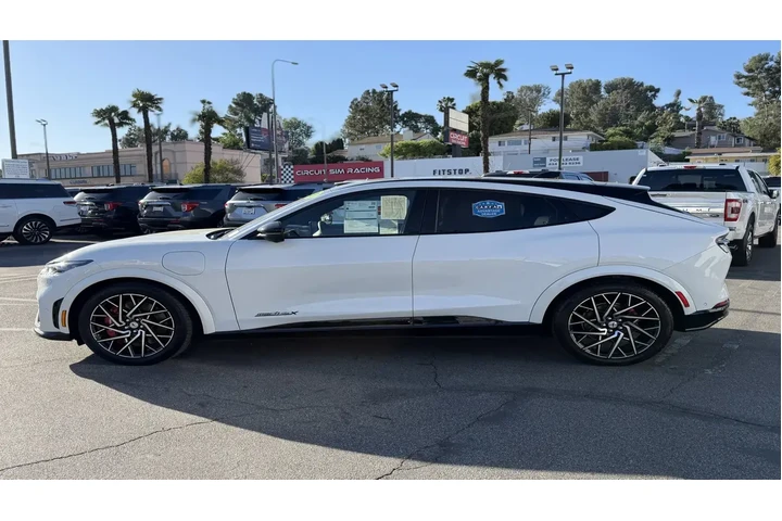 $37995 : Ford Mustang Mach-E 2023 AWD image 4