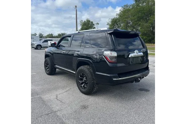 $28961 : Toyota 4Runner 2017 4x4 SR5 image 3