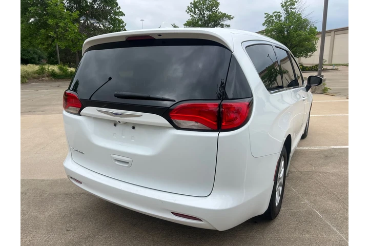 $13990 : 2020 Voyager LX image 9