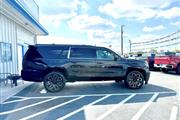 $22990 : 2017 Suburban LT thumbnail