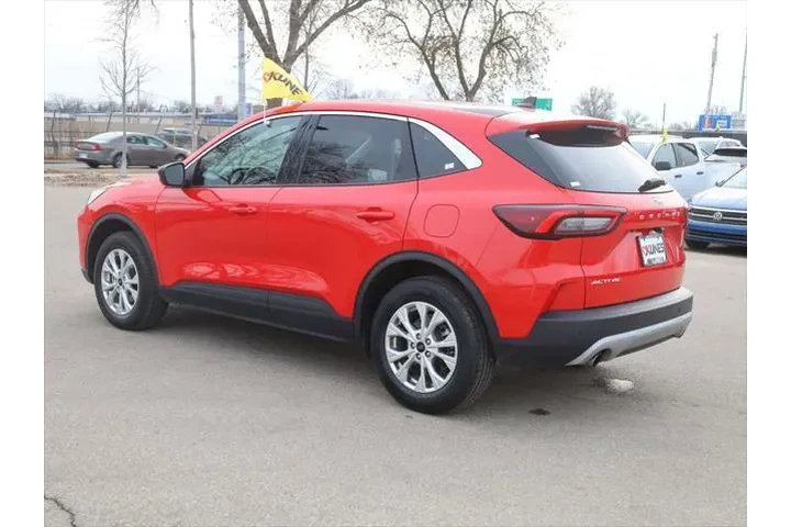 $20677 : Ford Escape 2024 AWD Active image 6