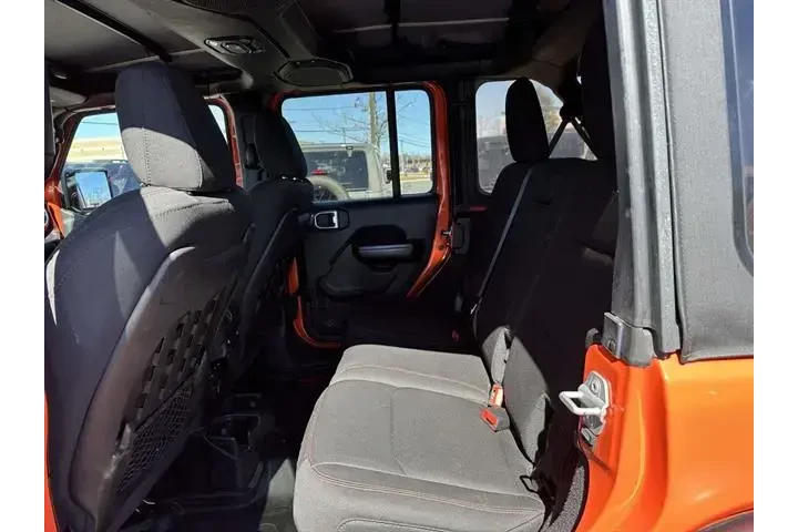 $28859 : Jeep Wrangler Unlimited 2020 image 10