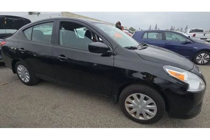 $8900 : Nissan Versa 2016 1.6 S 4dr image 3