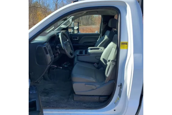 $22449 : 2015 Silverado 3500HD Work Tr image 10