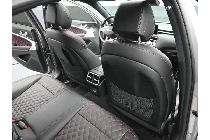 $38958 : Genesis G70 2024 3.3T Sport image 10