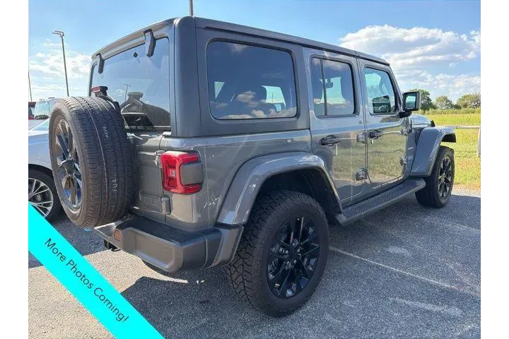 $32700 : Jeep Wrangler Unlimited 2022 image 4