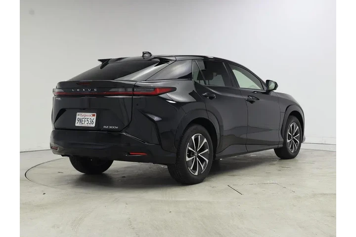 $36998 : Lexus RZ 300e 2024 Premium 4 image 8
