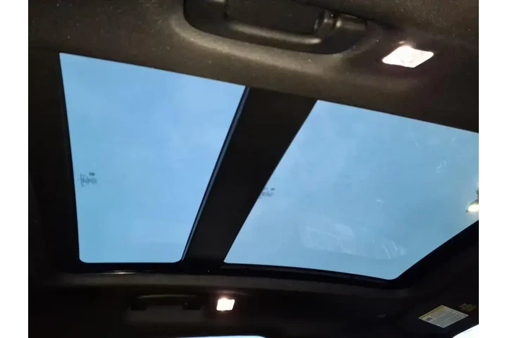 $30300 : Ford Escape 2024 AWD ST-Line image 9