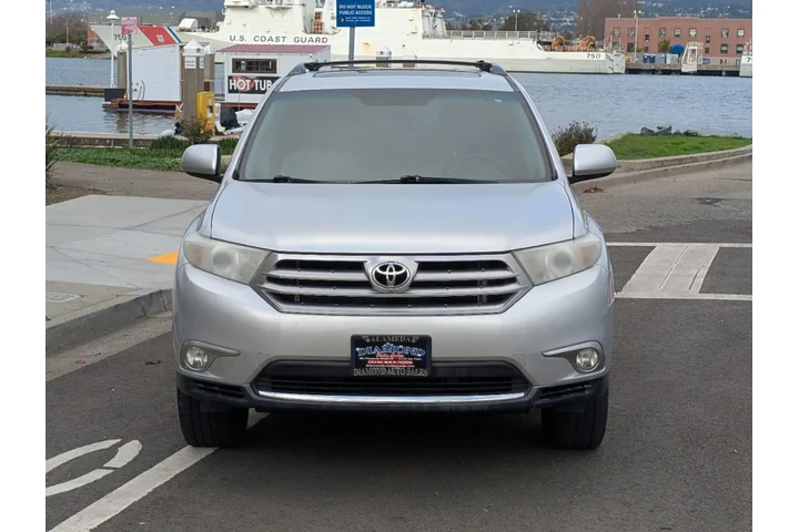 $13988 : 2013 Highlander Plus image 3