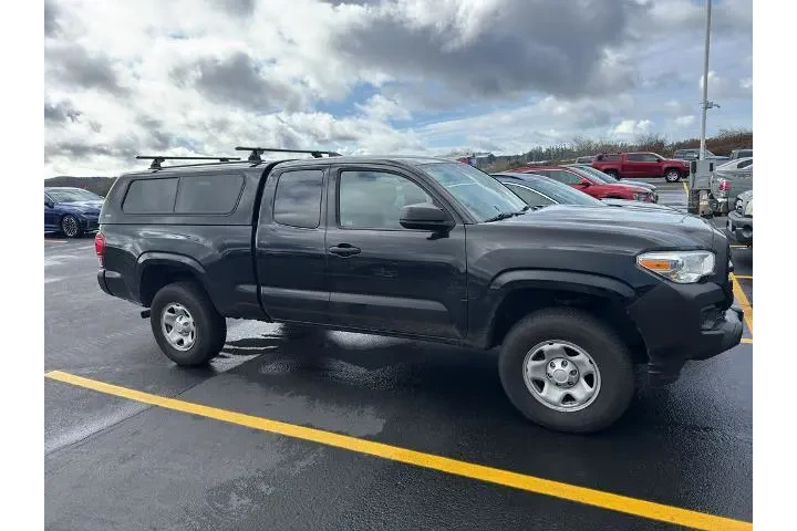 $23995 : Toyota Tacoma 2019 4x2 SR 4d image 2