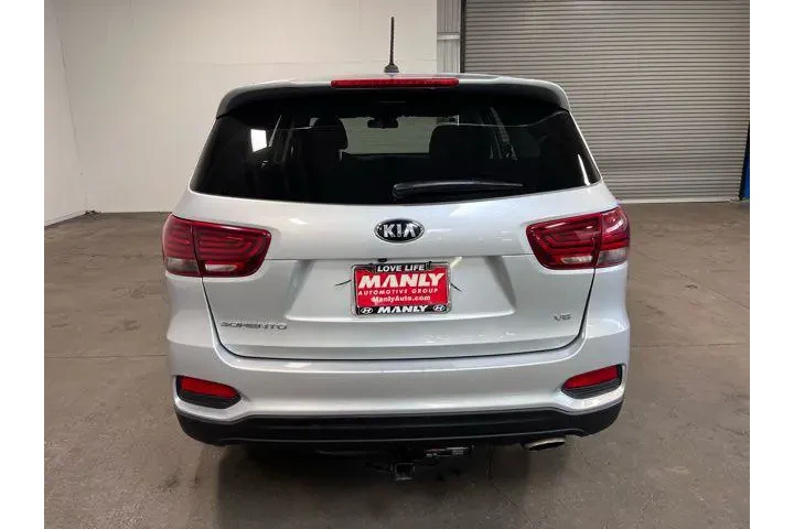 $15970 : Kia Sorento 2020 AWD S V6 4d image 4