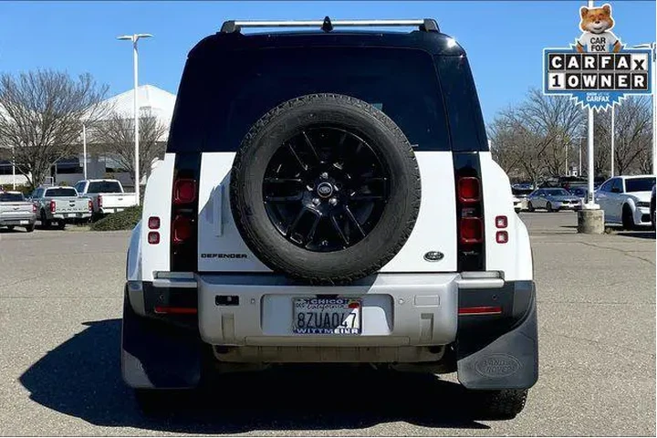 $39985 : Land Rover Defender 2022 AWD image 4