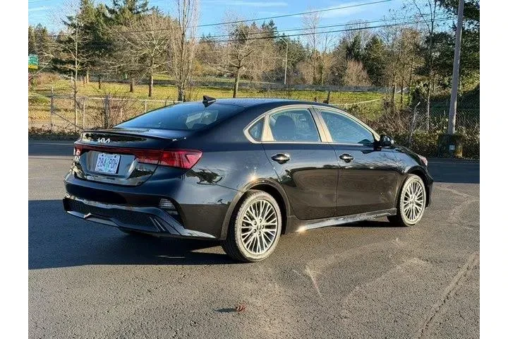 $18977 : Kia Forte 2023 GT-Line 4dr S image 3